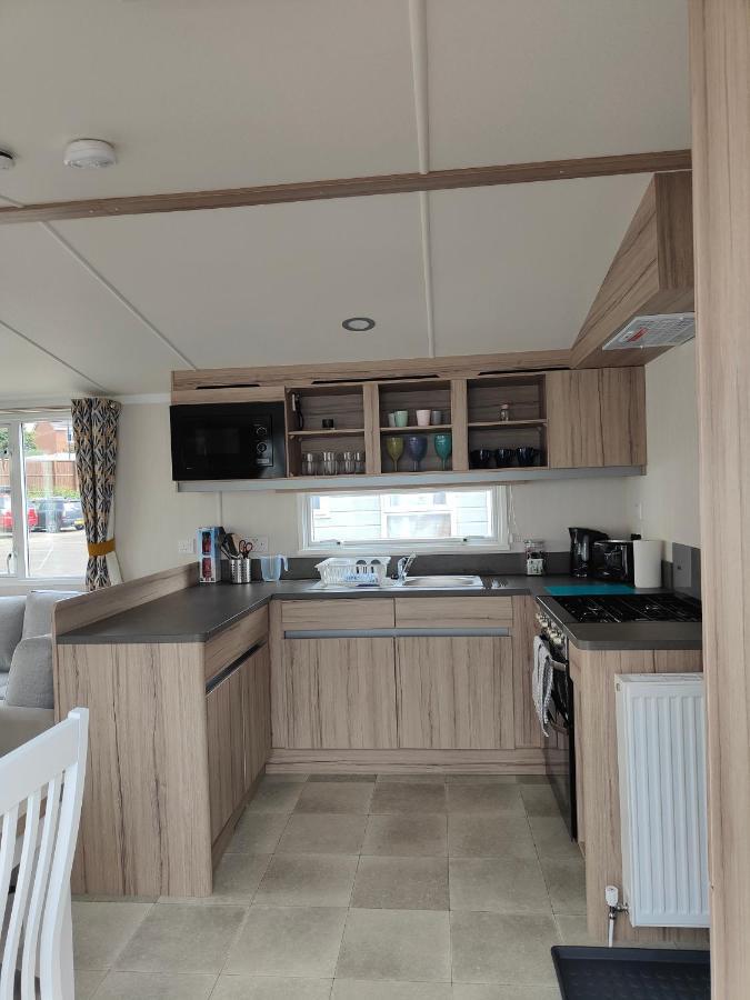 J6 Static Caravan, Fairway Holiday Park Sandown Zewnętrze zdjęcie